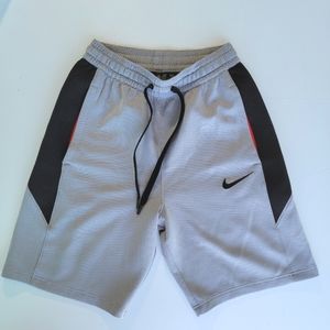 Nike Shorts dri- fit
